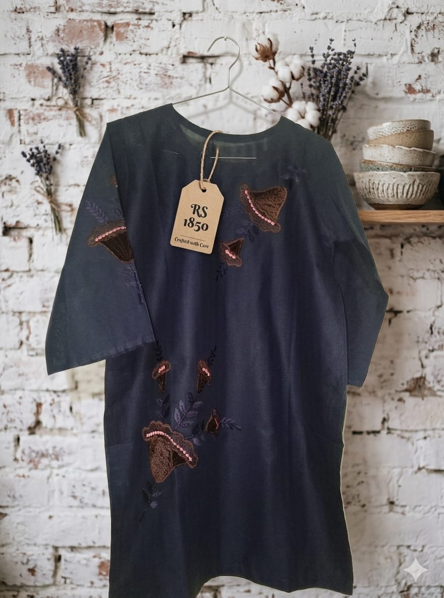 Embroidered Shirt – Standard Size – Timeless & Elegant