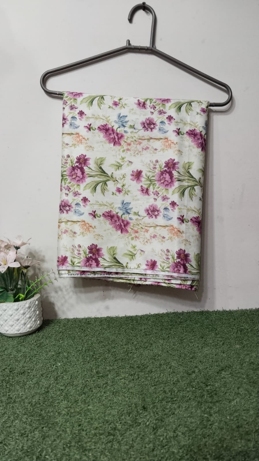 Women Printed Lawn Suit – Soft Summer Fabric Floral Design 2 Piece Unstitched